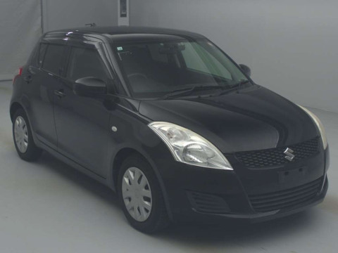 2013 Suzuki Swift ZC72S[2]