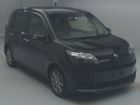 2015 Toyota Spade NCP141[2]