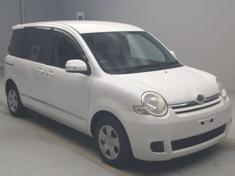 2009 Toyota Sienta NCP81G[2]