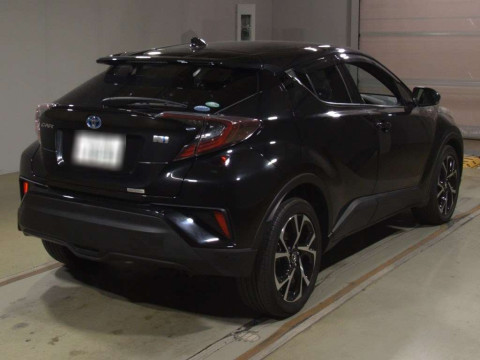 2017 Toyota C-HR ZYX10[1]