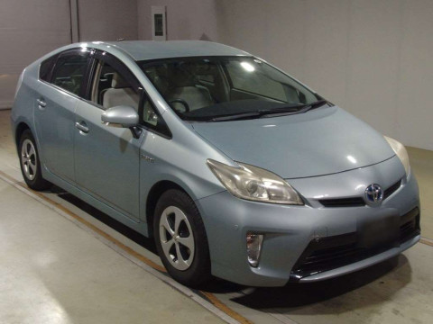 2012 Toyota Prius ZVW30[2]