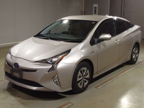 2016 Toyota Prius ZVW55[0]