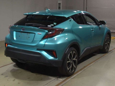 2017 Toyota C-HR ZYX10[1]