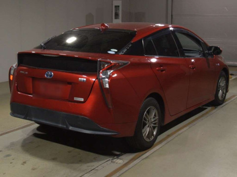 2016 Toyota Prius ZVW50[1]