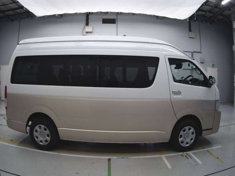 2018 Toyota Hiace Wagon TRH224W[2]