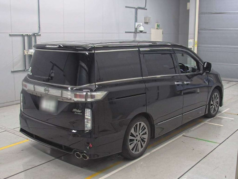 2014 Nissan Elgrand TE52[1]