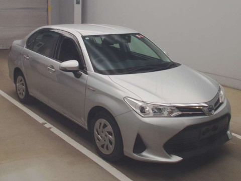 2017 Toyota Corolla Axio NKE165[2]