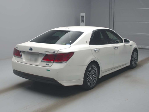 2013 Toyota Crown Hybrid AWS210[1]