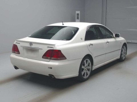 2006 Toyota Crown GRS180[1]