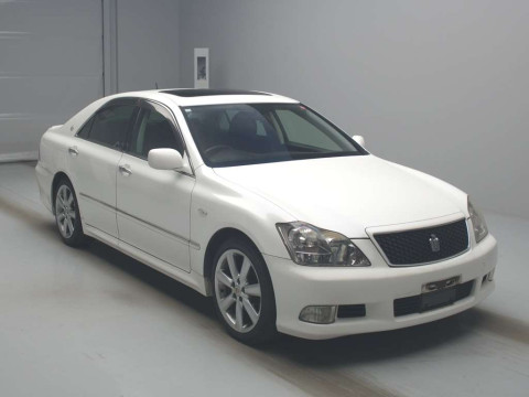 2006 Toyota Crown GRS180[2]