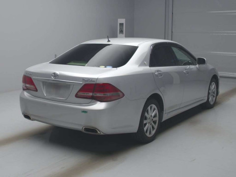 2008 Toyota Crown GRS200[1]