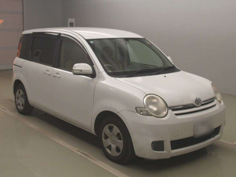 2012 Toyota Sienta NCP81G[2]