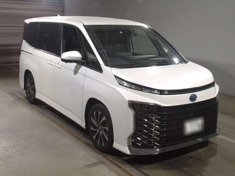 2022 Toyota Voxy ZWR90W[2]