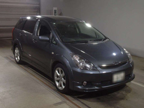 2004 Toyota Wish ANE11W[2]