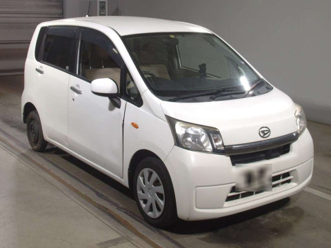 2013 Daihatsu Move LA100S[2]