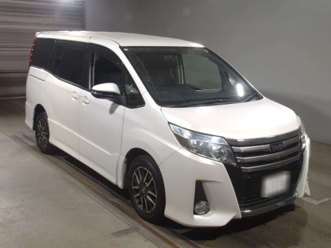 2014 Toyota Noah ZRR85W[2]