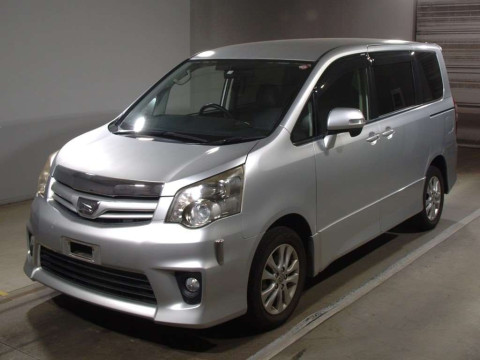 2011 Toyota Noah ZRR75W[0]