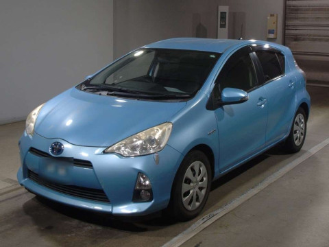 2013 Toyota Aqua NHP10[0]