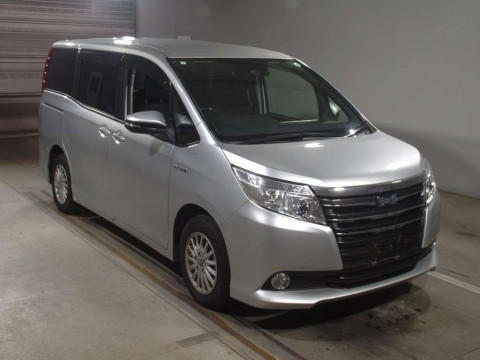 2017 Toyota Noah ZWR80G[2]