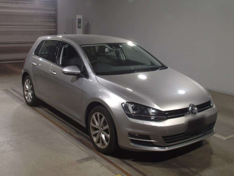 2014 Volkswagen Golf AUCPT[2]