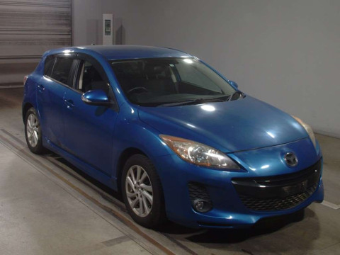 2011 Mazda Axela Sport BLFFW[2]