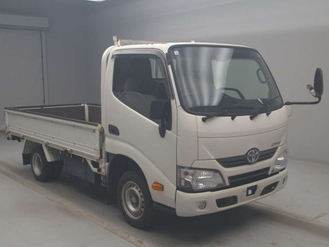 2020 Toyota Dyna Truck TRY230[2]