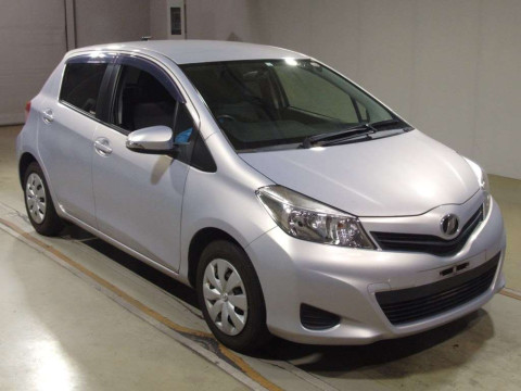 2014 Toyota Vitz NSP130[2]