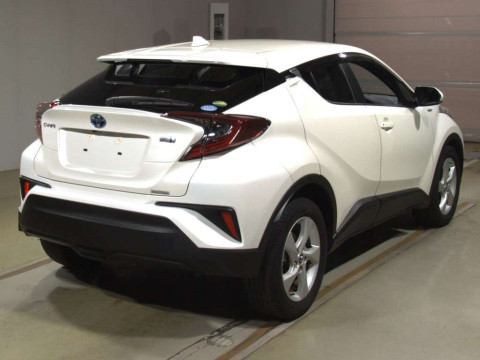 2019 Toyota C-HR ZYX10[1]