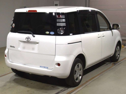 2009 Toyota Sienta NCP81G[1]