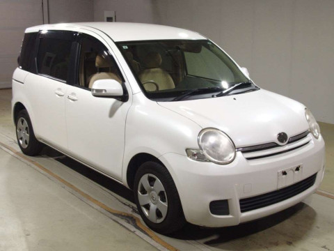 2009 Toyota Sienta NCP81G[2]