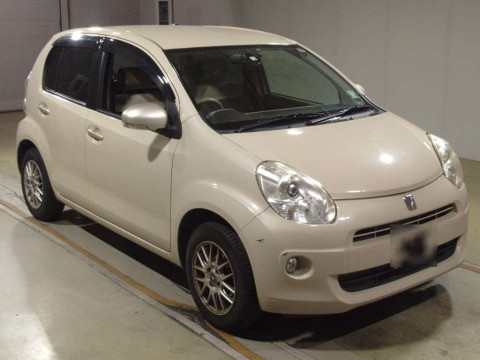 2010 Toyota Passo KGC30[2]