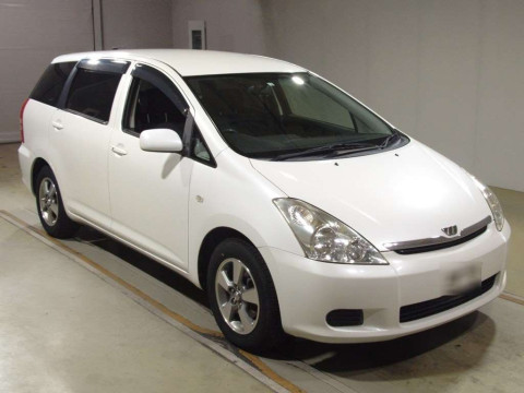 2004 Toyota Wish ANE10G[2]