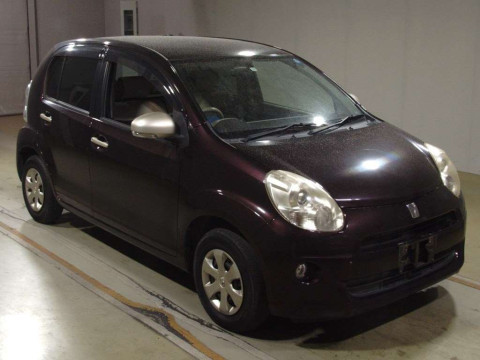 2011 Toyota Passo KGC30[2]