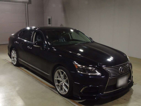 2013 Lexus LS UVF45[2]