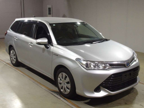 2016 Toyota Corolla Fielder NKE165G[2]