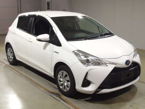 2019 Toyota Vitz NHP130[2]