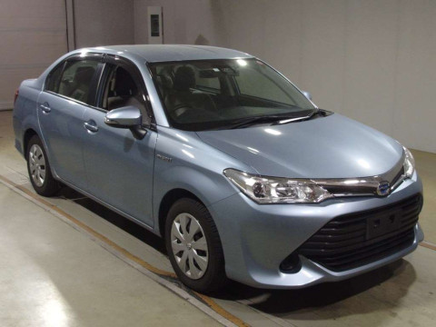 2015 Toyota Corolla Axio NKE165[2]