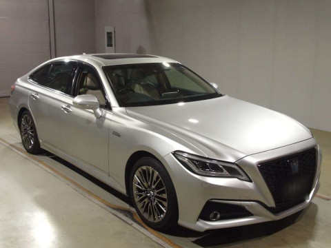 2018 Toyota Crown Hybrid GWS224[2]