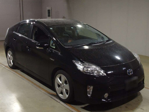 2015 Toyota Prius ZVW30[2]