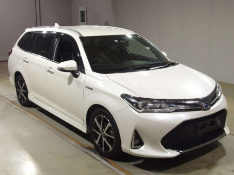 2018 Toyota Corolla Fielder NKE165G[2]