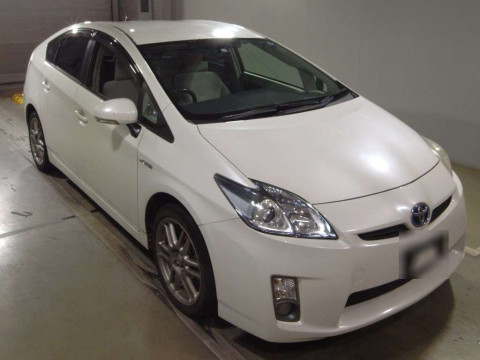 2011 Toyota Prius ZVW30[2]