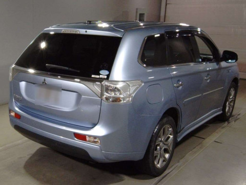 2013 Mitsubishi Outlander PHEV GG2W[1]