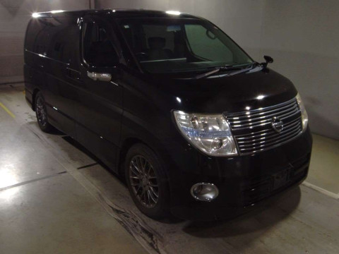 2010 Nissan Elgrand NE51[2]