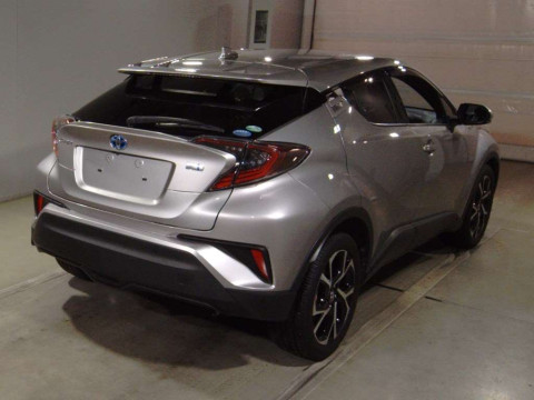 2017 Toyota C-HR ZYX10[1]