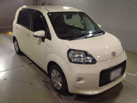 2013 Toyota Porte NCP141[2]