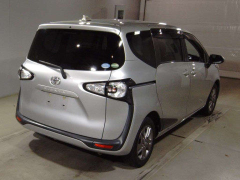 2016 Toyota Sienta NSP170G[1]