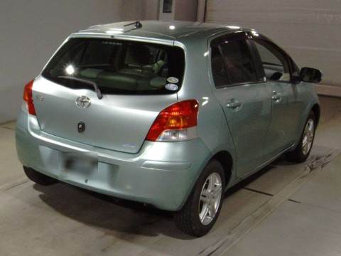 2008 Toyota Vitz SCP90[1]