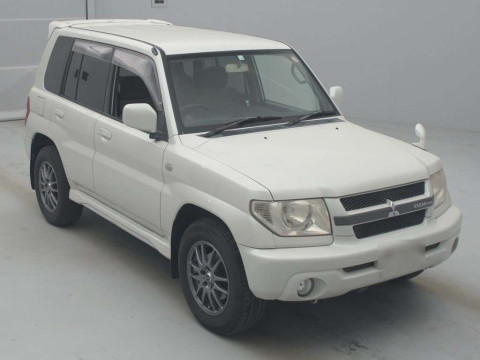 2005 Mitsubishi Pajero iO H76W[2]