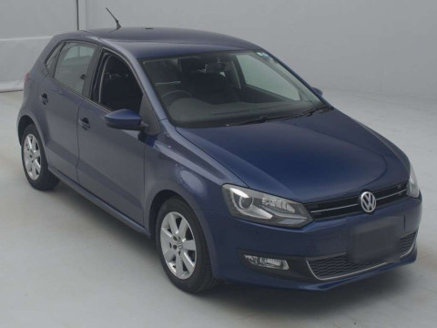 2011 Volkswagen Polo 6RCBZ[2]