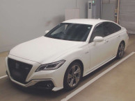 2019 Toyota Crown Hybrid